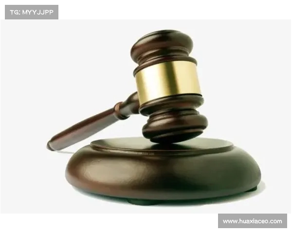 红牌背后的深意与争议:足球场上的严格判罚与公平公正的平衡之道 红牌背后的深意与争议:足球场上的严格判罚与公平公正的平衡之道